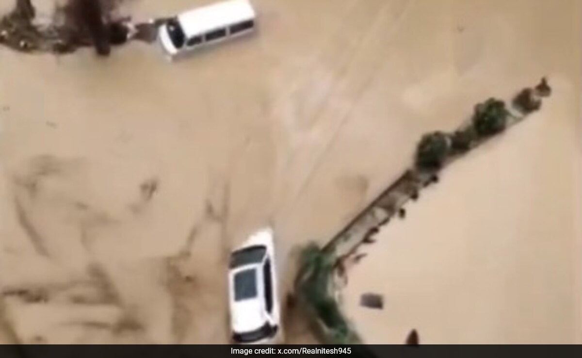 Хонконг Heavy rains in China s southern Guangdong and Guangxi provinces