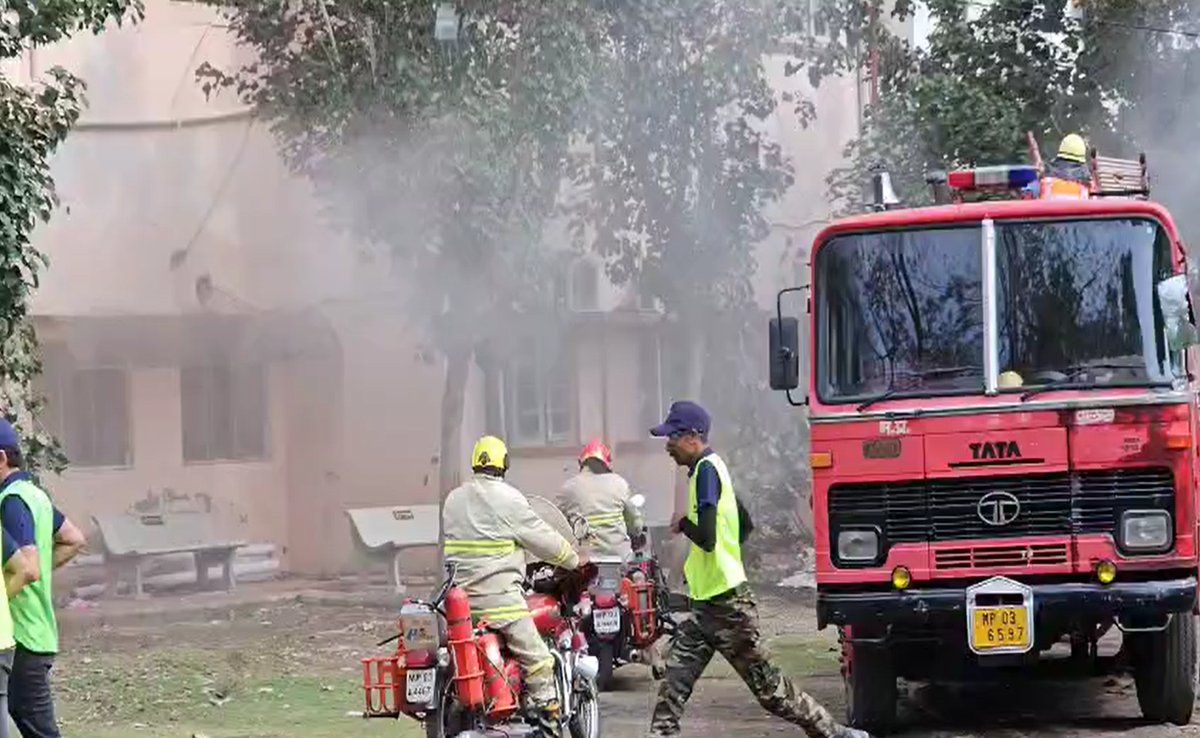 India Mock Drill 2025 Live Updates: ऑपरेशन अभ्यास! देशभर में मॉक ड्रिल शुरू, एमपी-छत्तीसगढ़ के इन जिलों में एक्टिव हुए सिविल डिफेंस वर्कर्स