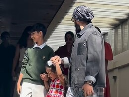 शिल्पा शेट्टी के पति राज कुंद्रा को देख कनफ्यूज हुई लड़कियां, चिल्लाने लगीं रणवीर सिंह शिल्पा शेट्टी के पति राज कुंद्रा को देख कनफ्यूज हुई लड़कियां, चिल्लाने लगीं रणवीर सिंह