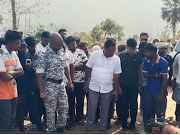 Gadchiroli News : ट्रकची दुचाकीला जोरदार धडक,  बायकोने नवऱ्यासमोरच सोडला जीव Gadchiroli News : ट्रकची दुचाकीला जोरदार धडक,  बायकोने नवऱ्यासमोरच सोडला जीव