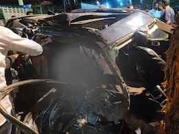 Bhopal Accident: भोपाल के बैरागढ़ में भीषण सड़क हादसा, अनियंत्रित कार बिजली के खंबे में जा घुसी, 3 की मौत Bhopal Accident: भोपाल के बैरागढ़ में भीषण सड़क हादसा, अनियंत्रित कार बिजली के खंबे में जा घुसी, 3 की मौत