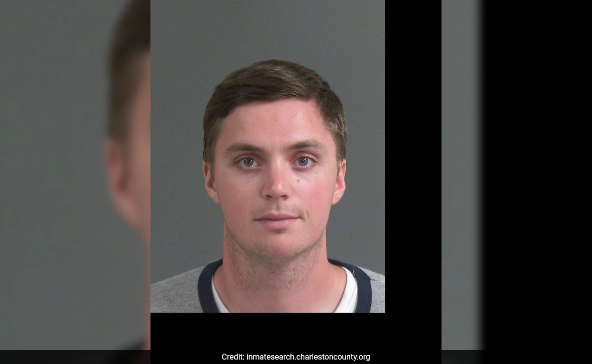 25 годишен мъж от Южна Каролина беше арестуван след като той