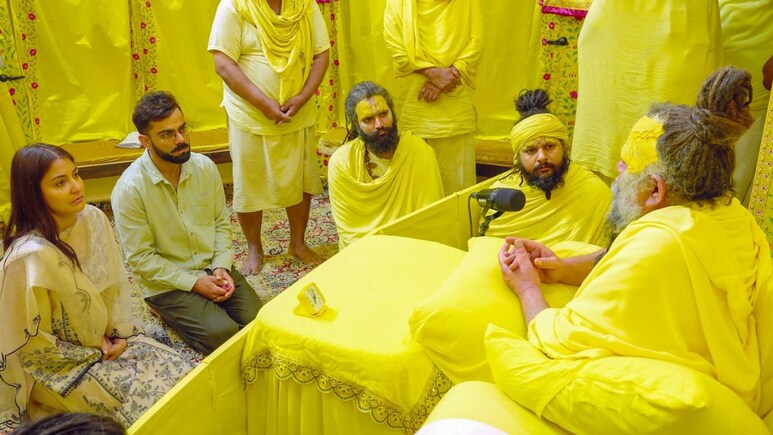 Premananda Maharaj से मिले एक्ट्रेस Anushkha और क्रिकेटर Virat, व्हाइट कुर्ते में जीता फैंस का दिल, आप भी अपना सकते हैं actress का ये स्टाइलिश लुक Premananda Maharaj से मिले एक्ट्रेस Anushkha और क्रिकेटर Virat, व्हाइट कुर्ते में जीता फैंस का दिल, आप भी अपना सकते हैं actress का ये स्टाइलिश लुक