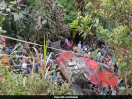 15 Killed, 30 Injured As Overcrowded Bus Skids Off Cliff In Sri Lanka 15 Killed, 30 Injured As Overcrowded Bus Skids Off Cliff In Sri Lanka