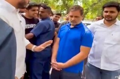 Rahul Gandhi's Surprise Delhi University Visit Latest BJP vs Congress Flashpoint Rahul Gandhi's Surprise Delhi University Visit Latest BJP vs Congress Flashpoint