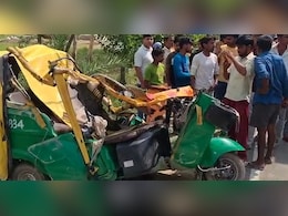 उत्तर प्रदेश के हरदोई में भीषण सड़क हादसा, डंपर से टकराई ऑटो, 6 की मौत, कई घायल उत्तर प्रदेश के हरदोई में भीषण सड़क हादसा, डंपर से टकराई ऑटो, 6 की मौत, कई घायल