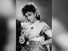 इस खानदान के 9 सदस्यों ने सिनेमा जगत पर किया राज, एक ही परिवार से 7 एक्ट्रेस, 1 डायरेक्टर और 1 कैमरामैन, अचानक हुए इंडस्ट्री से गायब इस खानदान के 9 सदस्यों ने सिनेमा जगत पर किया राज, एक ही परिवार से 7 एक्ट्रेस, 1 डायरेक्टर और 1 कैमरामैन, अचानक हुए इंडस्ट्री से गायब