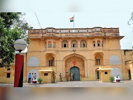 Jaipur: जेल से इलाज के बहाने कैदियों की "मौज-मस्ती", होटल में मिले चार कैदी Jaipur: जेल से इलाज के बहाने कैदियों की "मौज-मस्ती", होटल में मिले चार कैदी