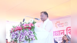 जब बिना किसी सूचना के&nbsp;गरियाबंद के इस गांव में पहुंच गए सीएम, तो दे दिया 222 करोड़ का ये तोहफा