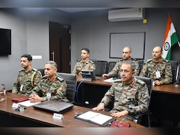 सेना के कमांडरों को खुली छूट, पाकिस्तान ने सीजफायर समझौता तोड़ा तो बरसेंगे गोले सेना के कमांडरों को खुली छूट, पाकिस्तान ने सीजफायर समझौता तोड़ा तो बरसेंगे गोले