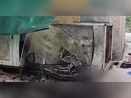 गाजियाबाद: एसी में गैस भरते समय सिलेंडर ब्लास्ट, एक युवक की मौत, दूसरा घायल गाजियाबाद: एसी में गैस भरते समय सिलेंडर ब्लास्ट, एक युवक की मौत, दूसरा घायल