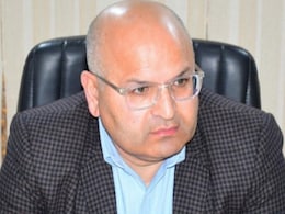 पाकिस्तान की गोलाबारी में जम्मू-कश्मीर के अधिकारी की मौत, CM उमर अब्दुल्ला ने जताया दुख पाकिस्तान की गोलाबारी में जम्मू-कश्मीर के अधिकारी की मौत, CM उमर अब्दुल्ला ने जताया दुख