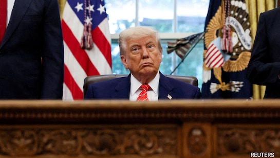 Trump's Approval Rating Drops To 42%, Economic Concerns Weigh: Poll