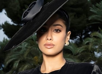 Cannes Film Festival 2025: Janhvi Kapoor Ate This Indian Food Combo Before Going To The Red Carpet Cannes Film Festival 2025: Janhvi Kapoor Ate This Indian Food Combo Before Going To The Red Carpet