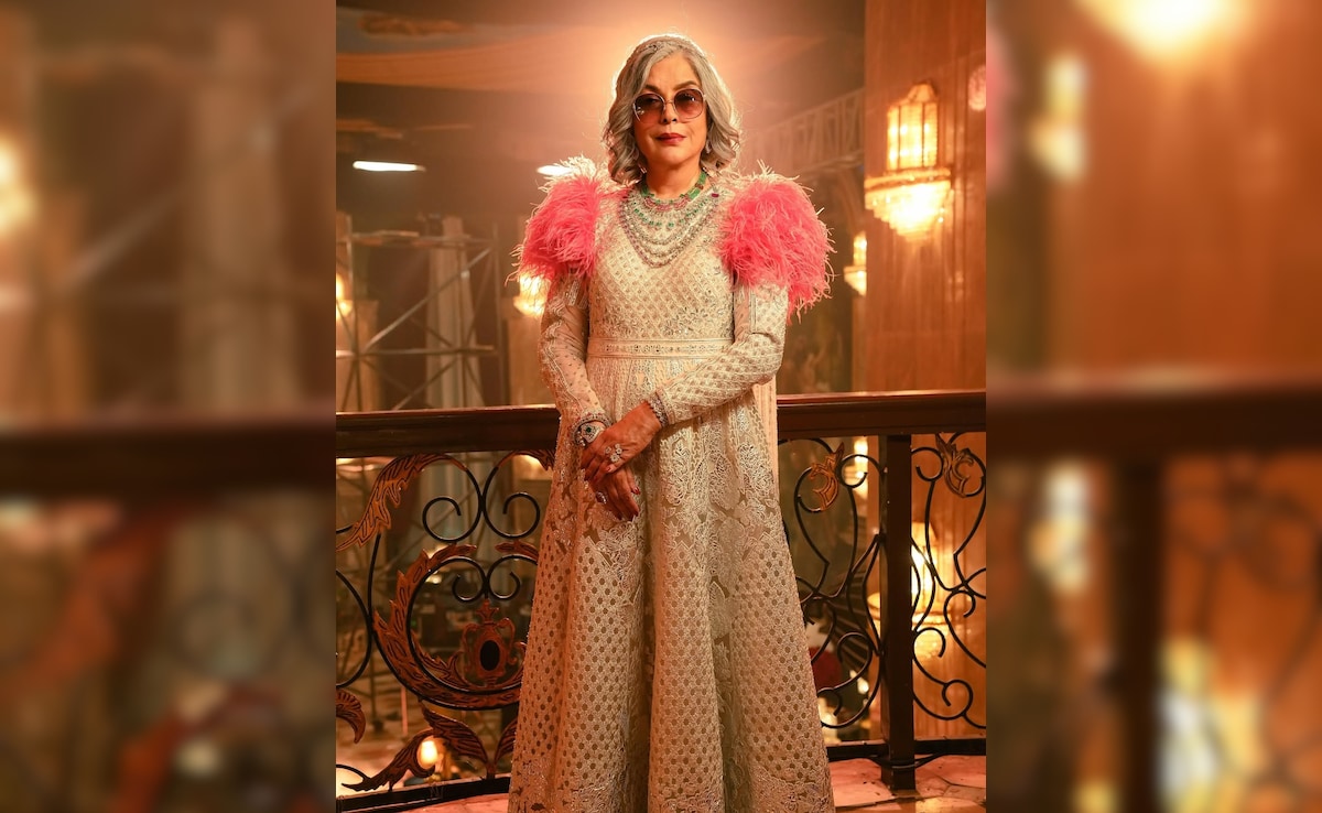 Zeenat Aman in Falguni Shane Peacock. Photo: Instagram/zeenataman Zeenat Aman in Falguni Shane Peacock. Photo: Instagram/zeenataman