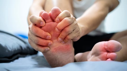 यूरिक एसिड का परमानेंट इलाज क्या है? न्यूट्रिशनिस्ट से जानिए