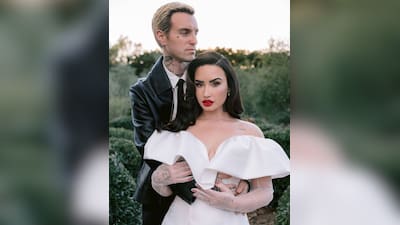 Demi Lovato Marries Boyfriend Jordan 'Jutes' Lutes In California Demi Lovato Marries Boyfriend Jordan 'Jutes' Lutes In California