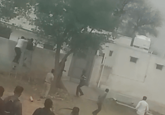 Leopard Attack: झुंझुनूं में तेंदुए की दहशत, गांव के 3 लोगों पर किया हमला; पकड़ने आई रेस्क्यू टीम पर भी किया अटैक