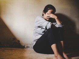 Pune Crime : 15 लाख, अश्लील फोटो अन् हुंडा; महिला अत्याचाराच्या आणखी एक घटनेनं पुणे हादरलं! Pune Crime : 15 लाख, अश्लील फोटो अन् हुंडा; महिला अत्याचाराच्या आणखी एक घटनेनं पुणे हादरलं!