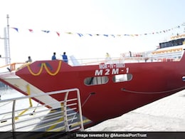 Water Transport : मांडवा ते मुंबई प्रवासी जलवाहतूक सोमवारपासून बंद Water Transport : मांडवा ते मुंबई प्रवासी जलवाहतूक सोमवारपासून बंद