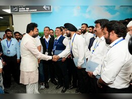 केंद्रीय मंत्री ने श्रीनगर पहुंच एयरपोर्ट के कर्मचारियों का क्यों बढ़ाया हौसला, पढ़ें