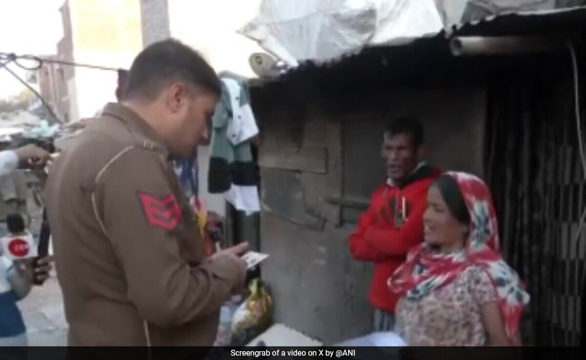 Ню Делхи Като част от продължаващата репресия по нелегалната имиграция