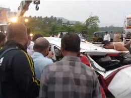 Road Accident : अंत्यसंस्कारासाठी निघालेल्या कुटुंबावर काळाचा घाला; कार जगबुडी नदीपात्रात बुडाली, 5 जणांचा मृत्यू