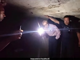 Using Phone Flashlight, Omar Abdullah Inspects Bunkers In J&K's Kupwara Using Phone Flashlight, Omar Abdullah Inspects Bunkers In J&K's Kupwara
