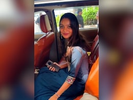 मोनालिसा ने एयरपोर्ट पर स्टार्स की तरह दिए पोज, पहली बार दिखा ऐसा कॉन्फिडेंस, लोग बोले- ये तो दीपिका, कैट से भी आगे है मोनालिसा ने एयरपोर्ट पर स्टार्स की तरह दिए पोज, पहली बार दिखा ऐसा कॉन्फिडेंस, लोग बोले- ये तो दीपिका, कैट से भी आगे है
