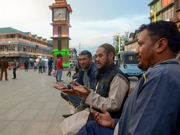 युद्ध विराम से अब तक... क्या हैं LoC के मौजूदा हालात, जानें बड़े अपडेट्स युद्ध विराम से अब तक... क्या हैं LoC के मौजूदा हालात, जानें बड़े अपडेट्स