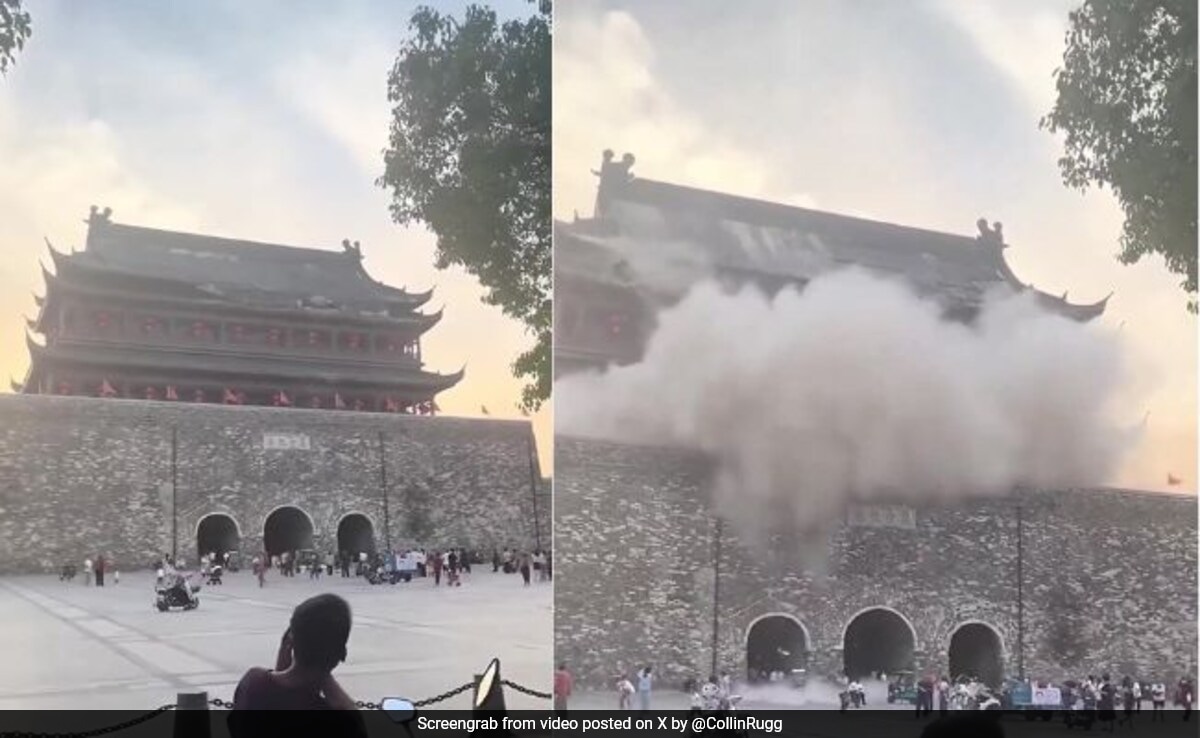 вековна барабанна кула на Fengyang в Китай се срина частично