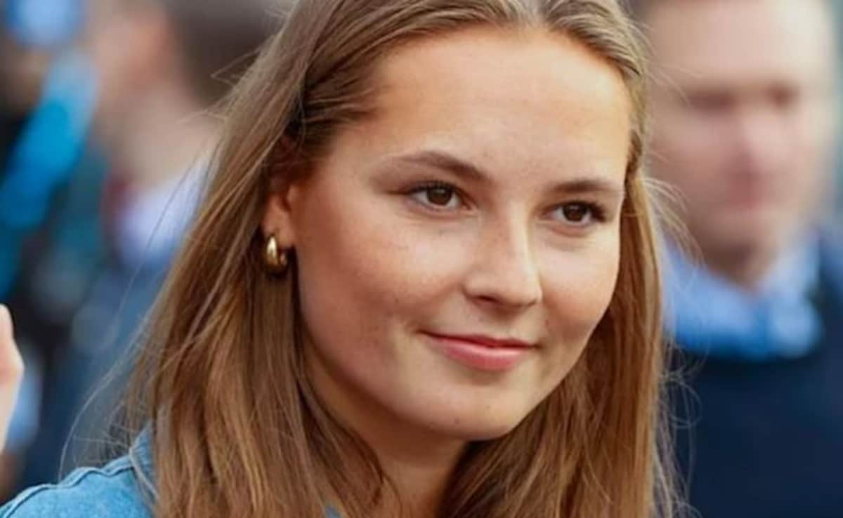 She is expected to reside in on-campus student housing during her time at the university. She is expected to reside in on-campus student housing during her time at the university.