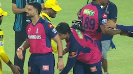 RR vs CSK: वैभव सूर्यवंशी ने MS धोनी के छुए पैर, राजस्थान का जीत के साथ सफर समाप्त