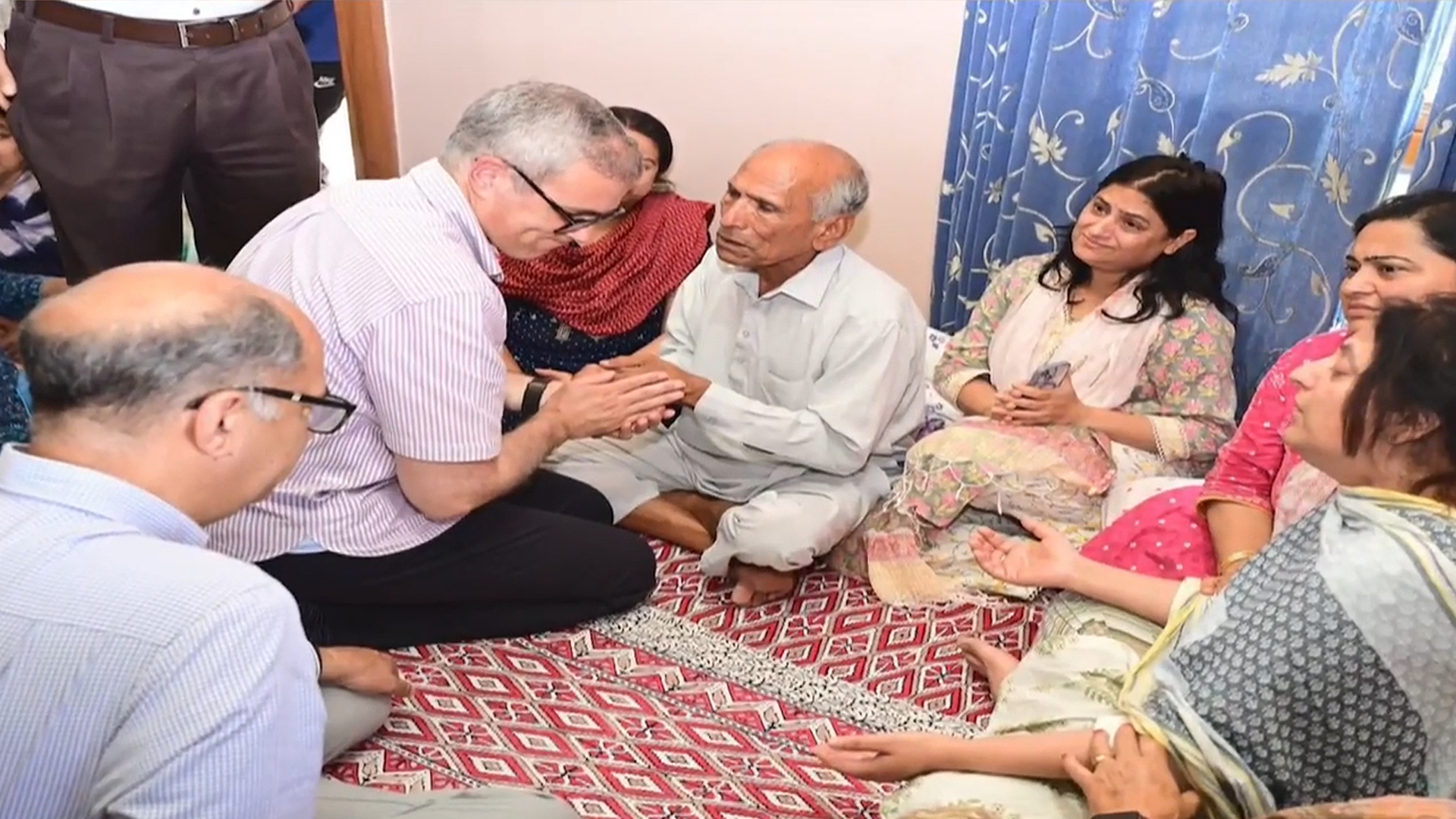 Omar Abdullah Meets Family Of J&K Official Killed In Pak Shelling