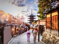 7 Holiday Destinations In Asia That Are Perfect For Senior Travellers