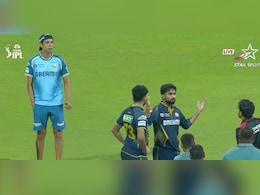 Ashish Nehra, Rahul Tewatia Furious With Umpires After Rain Delay During MI vs GT. Reason Is...