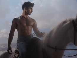 <i>The Royals</i> Director Reacts To Ishaan Khatter's Shirtless Scenes: "There Were Times When He Discussed If We Are Overdoing It" <i>The Royals</i> Director Reacts To Ishaan Khatter's Shirtless Scenes: "There Were Times When He Discussed If We Are Overdoing It"