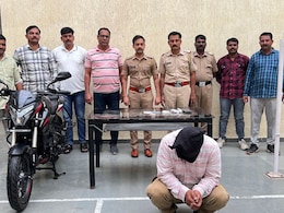 Shirdi News : भारत-पाकिस्तान युद्धाच्या नावाखाली वृद्धांची लुबाडणूक, साईंच्या शिर्डीतील धक्कादायक प्रकार Shirdi News : भारत-पाकिस्तान युद्धाच्या नावाखाली वृद्धांची लुबाडणूक, साईंच्या शिर्डीतील धक्कादायक प्रकार