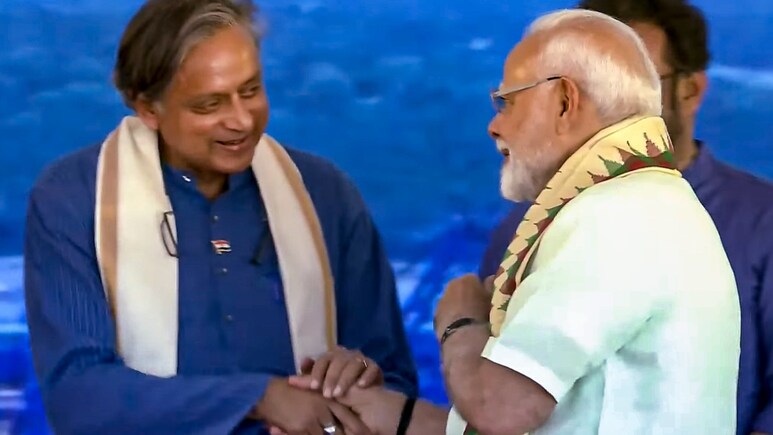 शशि थरूर	 को मोदी सरकार ने सौंपी अहम जिम्मेदारी, अमेरिका में खोलेंगे पाकिस्तान की पोल