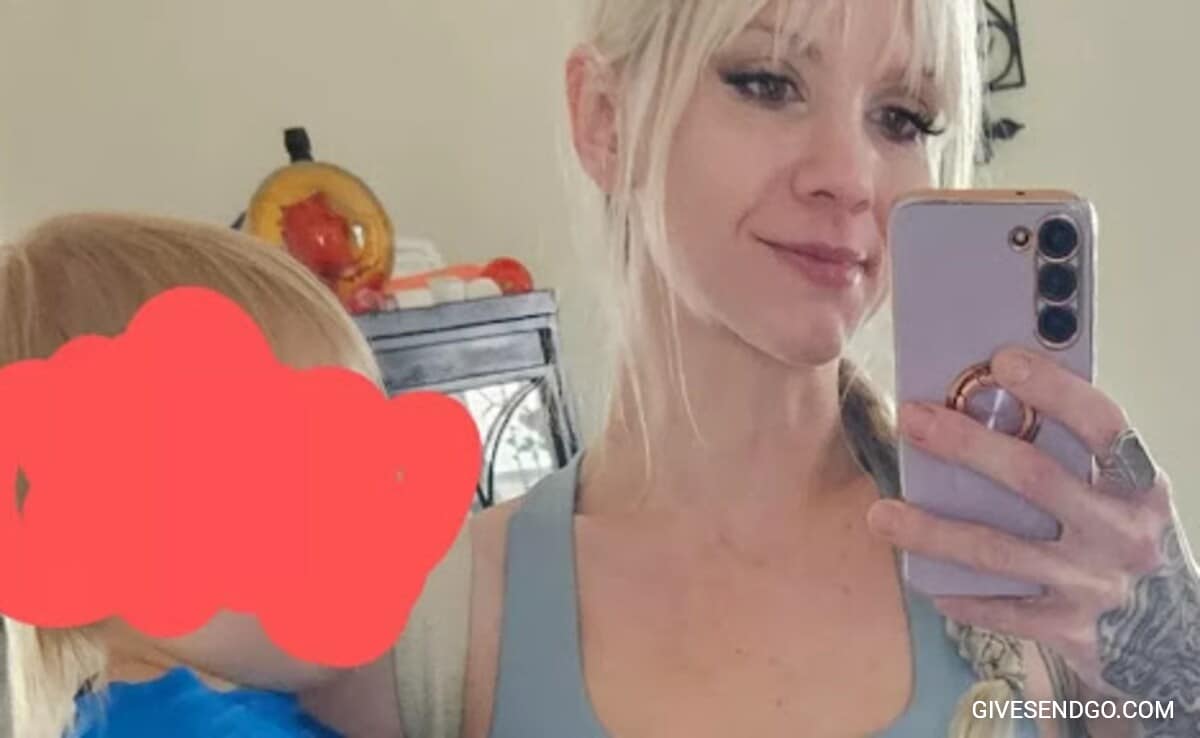 Видео показващо жена от Минесота на детска площадка миналата седмица