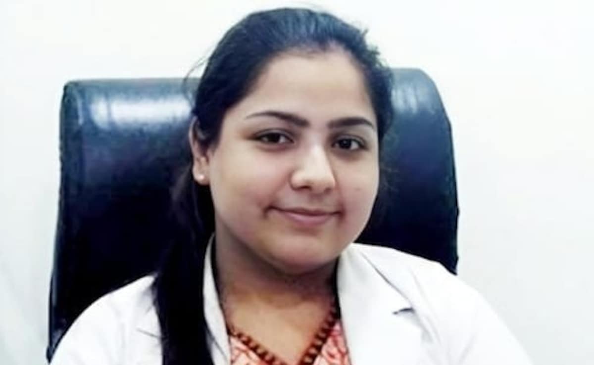 Двама инженери Винит Кумар Дюби и Прамод Катияр