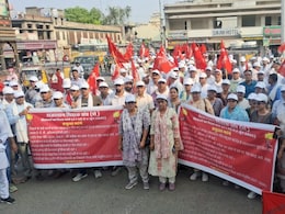 राजस्थान के सैकड़ों शिक्षकों ने किया जयपुर कूच, 11 सूत्री मांगों पर सरकार को दिया 6 दिन का अल्टीमेटम राजस्थान के सैकड़ों शिक्षकों ने किया जयपुर कूच, 11 सूत्री मांगों पर सरकार को दिया 6 दिन का अल्टीमेटम