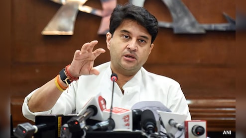 सिंधिया के हस्तक्षेप के बाद ट्रांसफर हुआ आंगनवाड़ी केंद्र, गुना में जर्जर बिल्डिंग में चल रहा था केंद्र