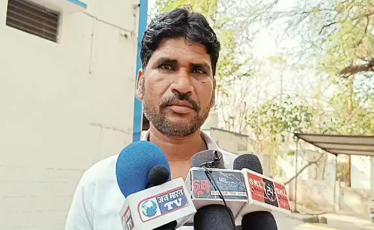 Police Brutality: छतरपुर में पुलिस की बर्बरता! चक्काजाम करना पड़ा महंगा; चमड़ी उधेड़ी, वायरल हुआ Video