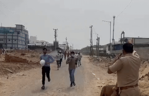 Rajasthan Gas Leak: कोटपूतली में CNG गैस लीक होने से हड़कंप, गड्ढा खोदते समय टूटी पाइप लाइन; खाली कराया इलाका