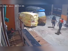 व्यापारी के घर चोरों का धावा, सुने मकान से 18 लाख ले गए चोर, CCTV फुटेज में दिखे संदिग्ध व्यापारी के घर चोरों का धावा, सुने मकान से 18 लाख ले गए चोर, CCTV फुटेज में दिखे संदिग्ध