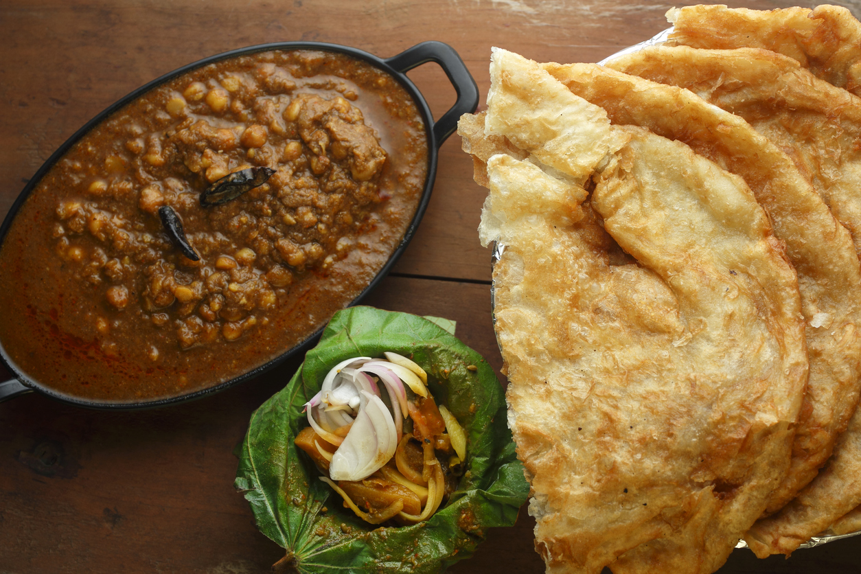 7 Habits That Show You Are A Foodie From Delhi