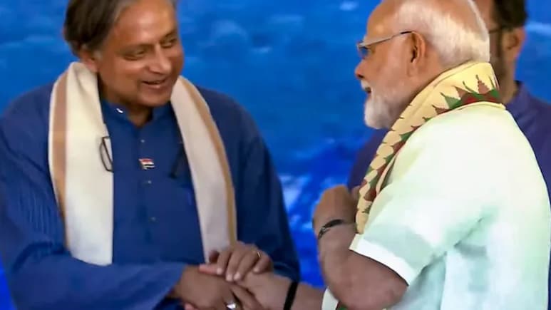 मोदी सरकारनं शशी थरुर यांच्यावर सोपावली नवी जबाबदारी, अमेरिकेत फाडणार पाकिस्तानचा बुरखा