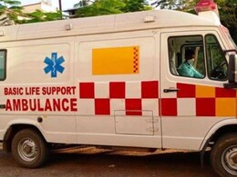 Rajasthan: डीडवाना के युवाओं ने ग्राम पंचायत को भेंट की एम्बुलेंस, राज्यमंत्री विजय सिंह चौधरी ने थपथपाई पीठ Rajasthan: डीडवाना के युवाओं ने ग्राम पंचायत को भेंट की एम्बुलेंस, राज्यमंत्री विजय सिंह चौधरी ने थपथपाई पीठ