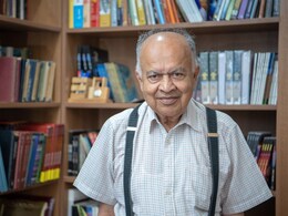 Dr. Jayant Narlikar passes away : आंतरराष्ट्रीय कीर्तीचे खगोलशास्त्रज्ञ डॉ. जयंत विष्णू नारळीकर यांचं निधन